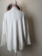 Load image into Gallery viewer, Soft Cream Diamond Jumper