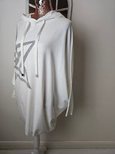 Load image into Gallery viewer, Stunning Soft Star Studded Cream Jumper
