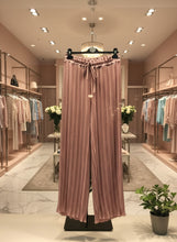 Load image into Gallery viewer, Dusky Pink Pleated Trouser
