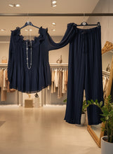 Load image into Gallery viewer, Black Pleated Frill Top