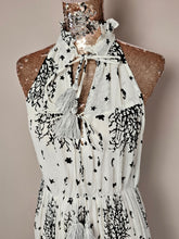 Load image into Gallery viewer, Bianca White And Black Maxi Dress