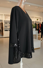 Load image into Gallery viewer, Black Sequin Long Sleeved Top