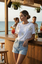 Load image into Gallery viewer, White Pearl & Diamond Shell T/Shirt S/M