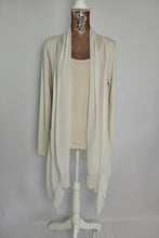 Load image into Gallery viewer, Sand Silk Mix Edged Open Front CardI
