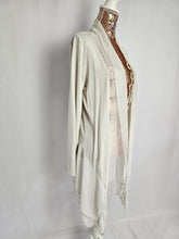 Load image into Gallery viewer, Sand Silk Mix Edged Open Front CardI
