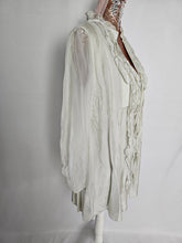 Load image into Gallery viewer, Sand Silk Mix Tassel Top
