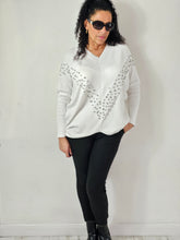 Load image into Gallery viewer, Soft Cream Diamond Jumper
