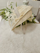 Load image into Gallery viewer, Cream Fascinator
