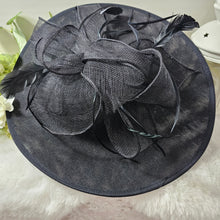 Load image into Gallery viewer, Black Fascinator
