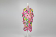 Load image into Gallery viewer, Multicolour Floral kimono
