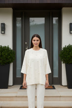 Load image into Gallery viewer, White Short Sleeve Soft Pearl Jumper
