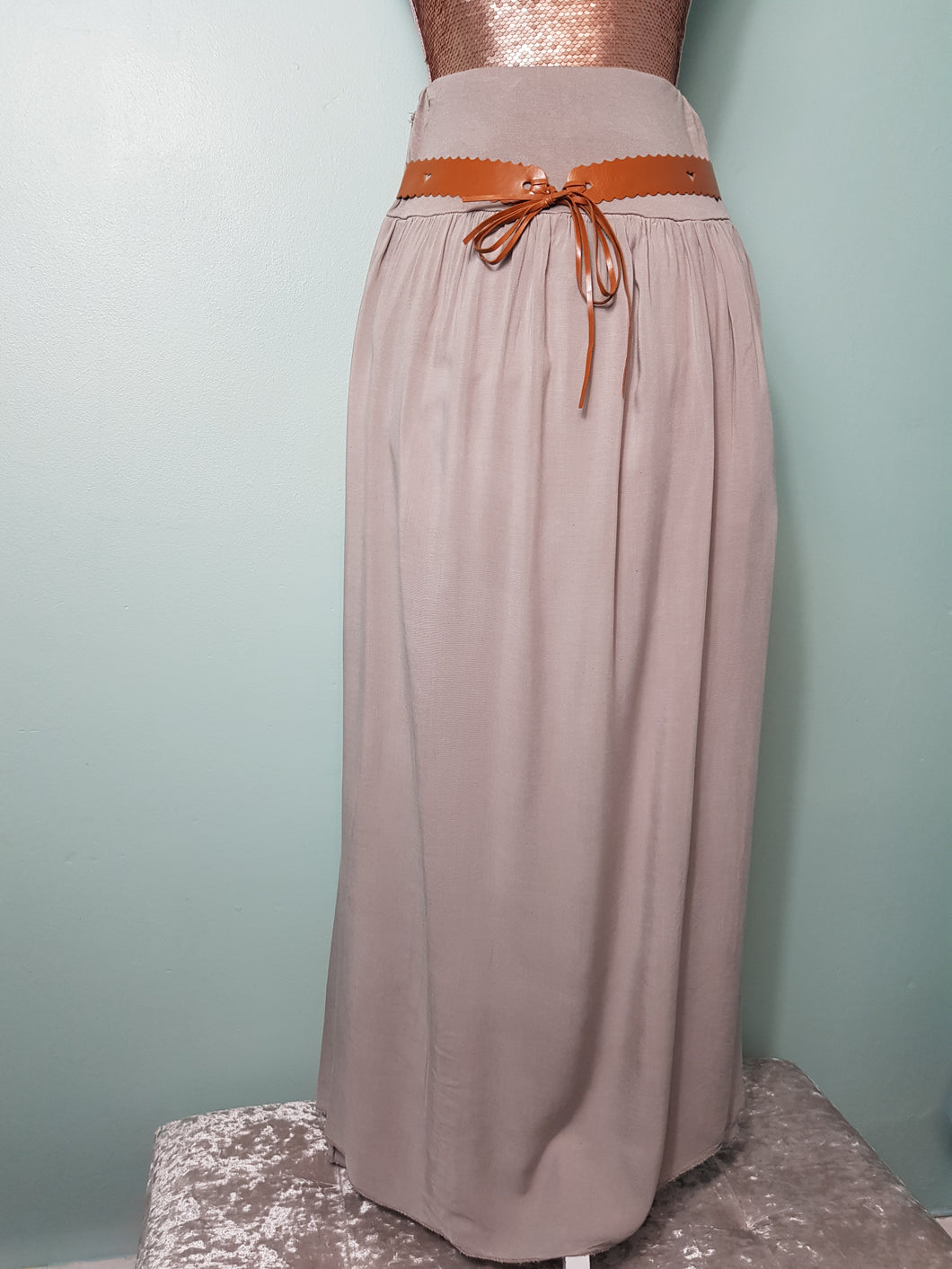 Italian Long skirt with belt