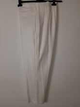 Load image into Gallery viewer, Cream  X Branded 3/4 Trouser 18
