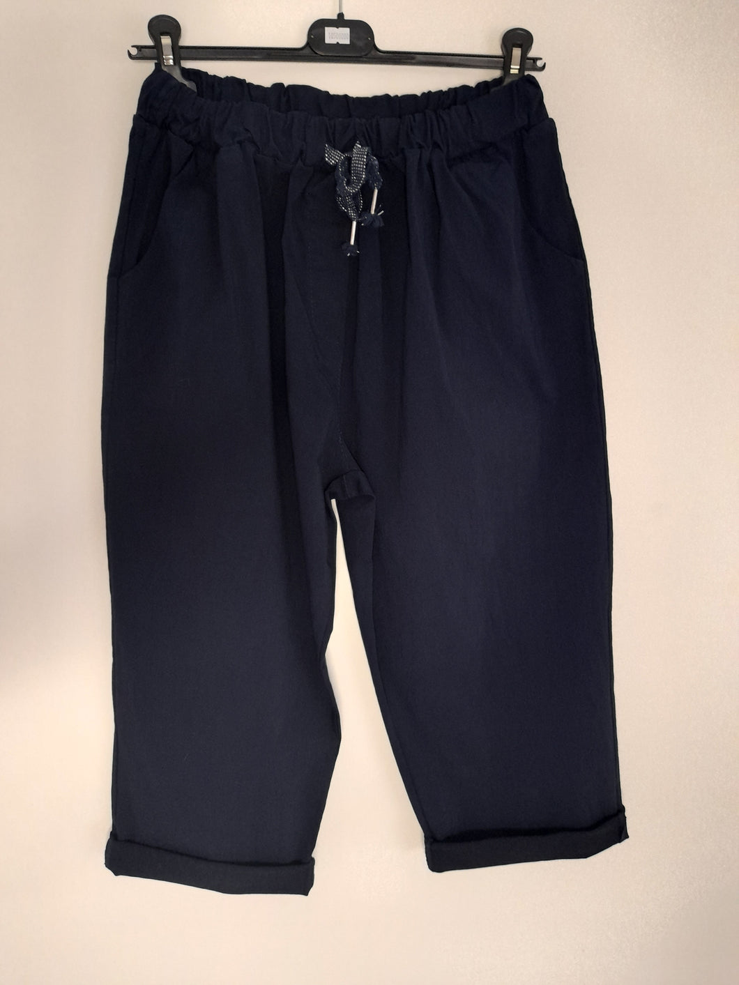 Navy 3/4 Magic Trouser 16/20